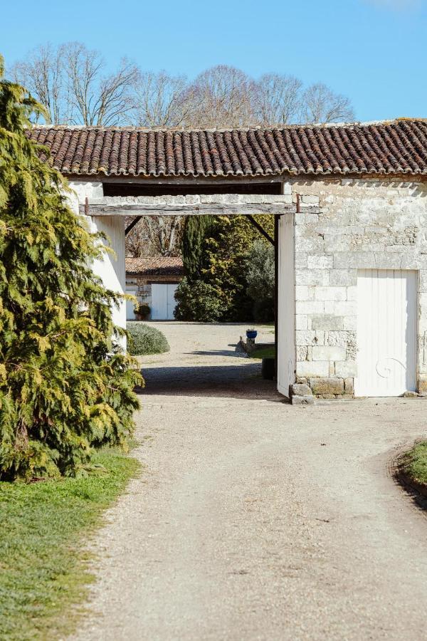 Chateau De La Vallade Saint-Porchaire المظهر الخارجي الصورة
