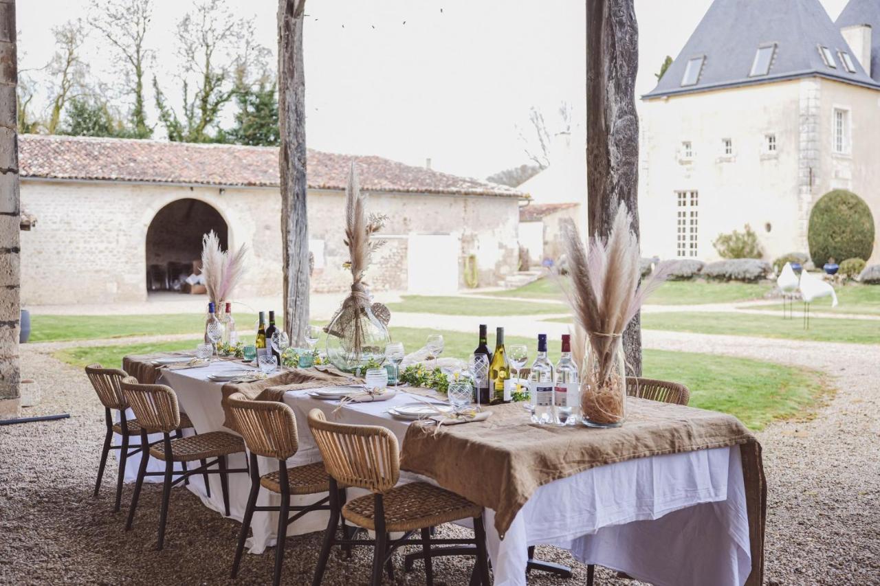 Chateau De La Vallade Saint-Porchaire المظهر الخارجي الصورة